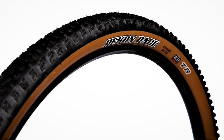 CUBIERTA MAXXIS REKON RACE 29X2.35 EXO TR TANWALL