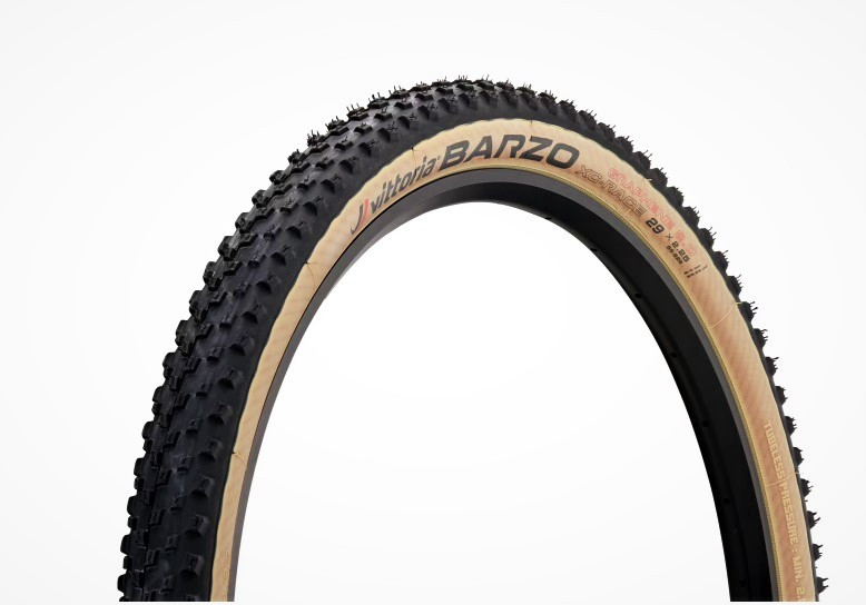CUBIERTA VITTORIA BARZO XC-RACE 29X2.35 G2 TNT CREMA